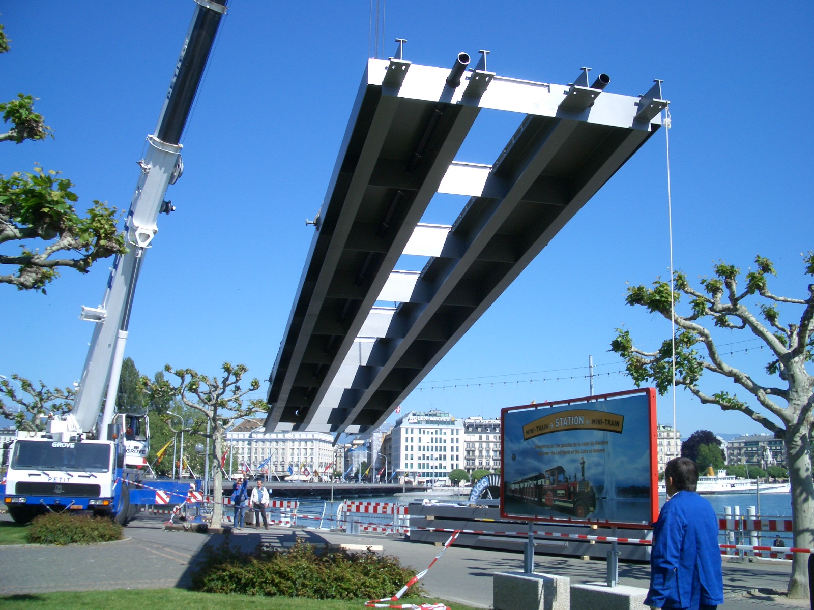 Installation du nouveau débarcardère CGN