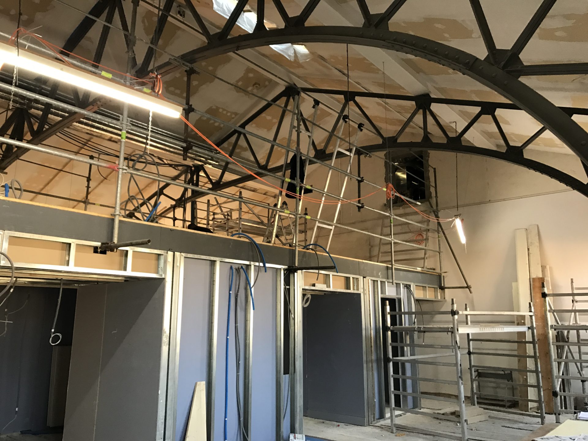 Mezzanine en construction de l'annexe du musée d'art et d'histoire